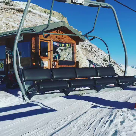 Green Skiing Hobbledehoo